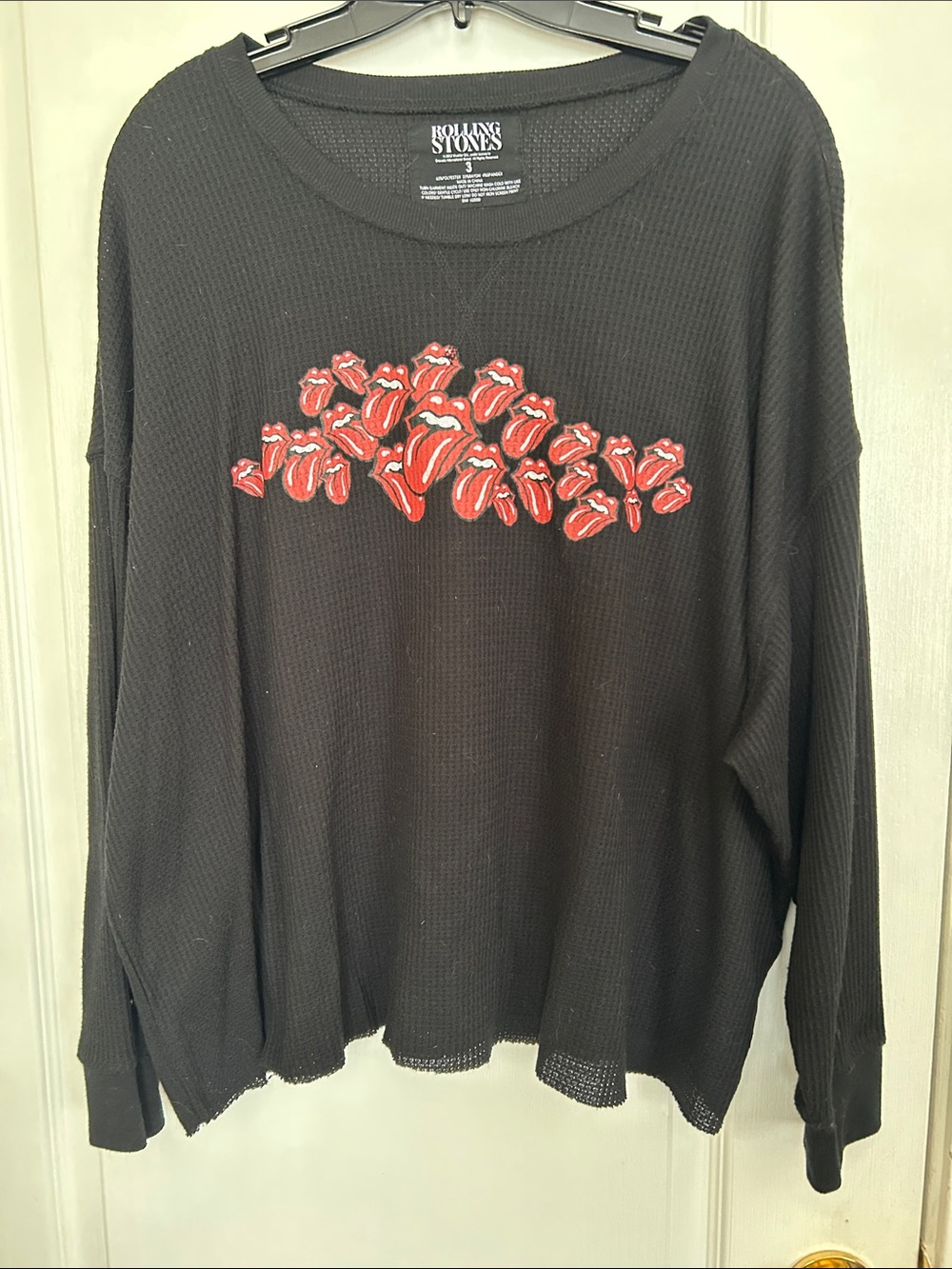 the Rolling Stones Black Waffle-Knit Crewneck w/Red Tongue Graphic in 3X
32 PTP
